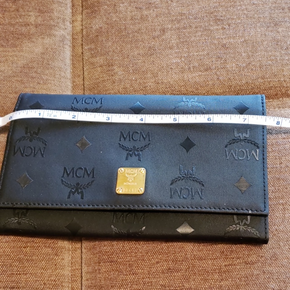 Ladies leather valet